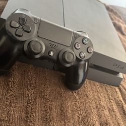 PS4 Console