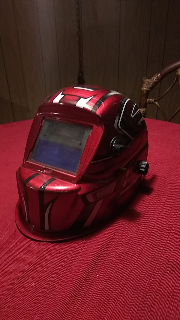 Chicago Electric Well AutoDarkening Welding Helmet, with racing
