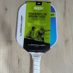 SK

HYSELKIRK

PREMIUM PADDLE FOR IMPROVING PLAYERS SEEKING MORE SPIN + POWER

ALL AROUND PLAVABILITYHIGH SPIN FOR IMPROVING PICKLEBALL PLAYER

MAX