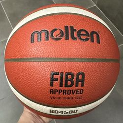 Molten BG4500 FIBA Basketball