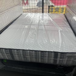 QUEEN SIZE MATTRESS & BOX SPRING BED SET