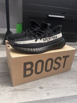 Yeezy 350 V2 Oreo