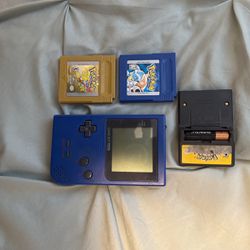 Game boy pocket W/ Pokemon Blue, Pokemon Gold, Pokemon Pinball 