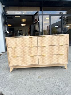 Brand New 6 Drawer Dresser