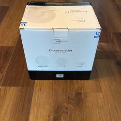 Brand New Dinnerware set