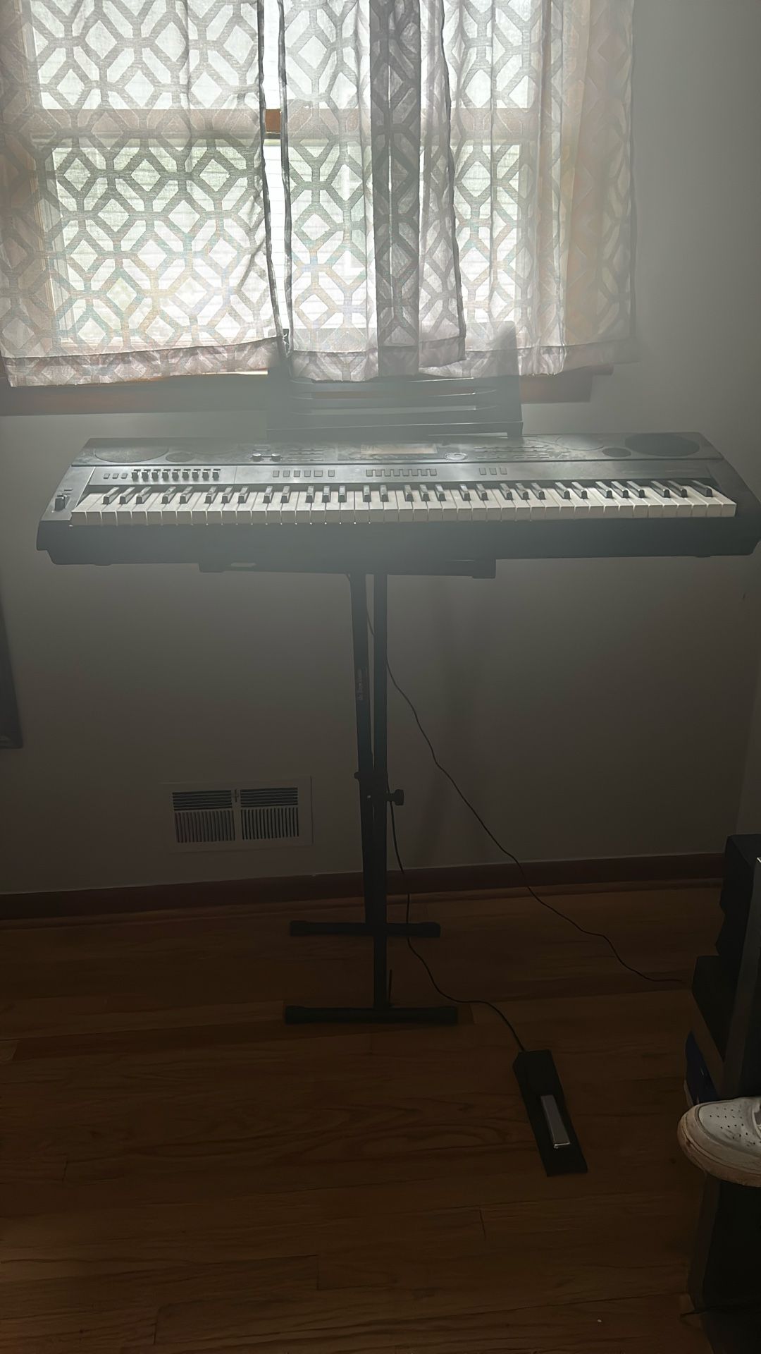 Casio Keyboard w/ pedal and music stand (Used - Great Condition)