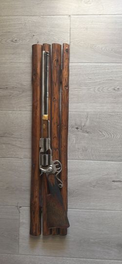 SHOWGUN WALL HANGER
