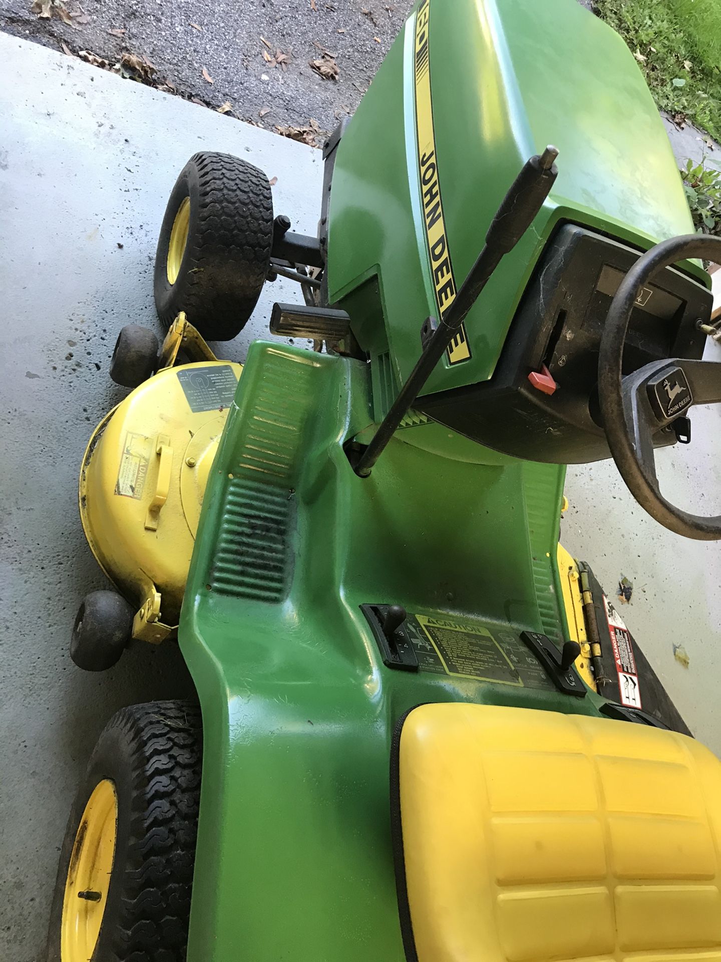 John Deere D160