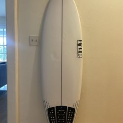 5'8 x 20 x 2 9/16 x 32L HTLT Surfboard