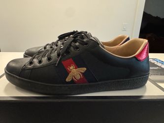Size 11.5 Black Gucci Ace sneaker with bee