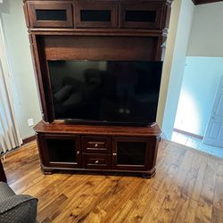Full Amish Cheery Oak Tv Entertainment Stand With DVD
