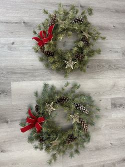 Christmas Sparkling Wreaths