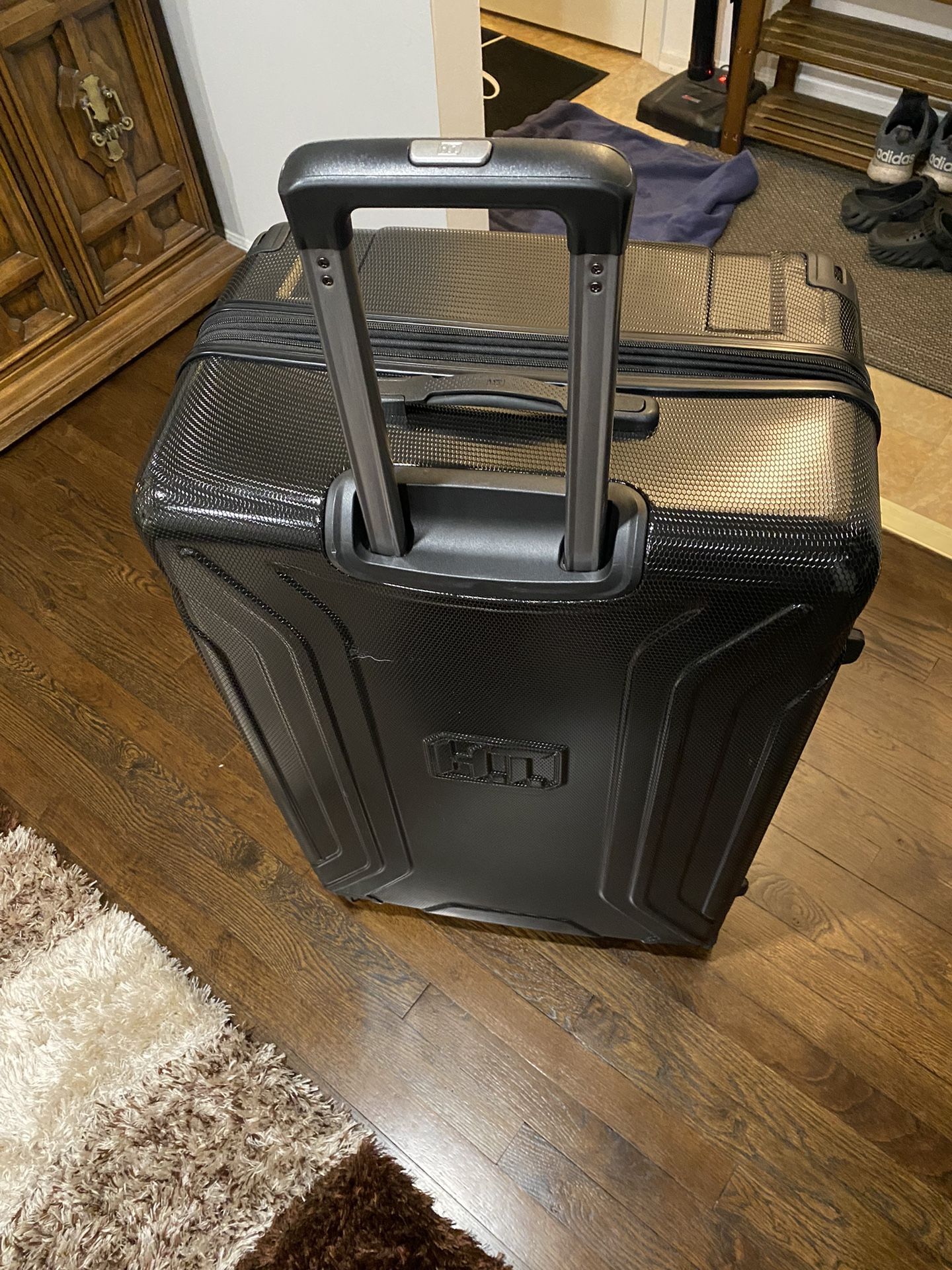 Large Suitcase 34Hx22Wx14D