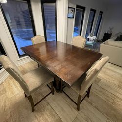 Dinning Table 