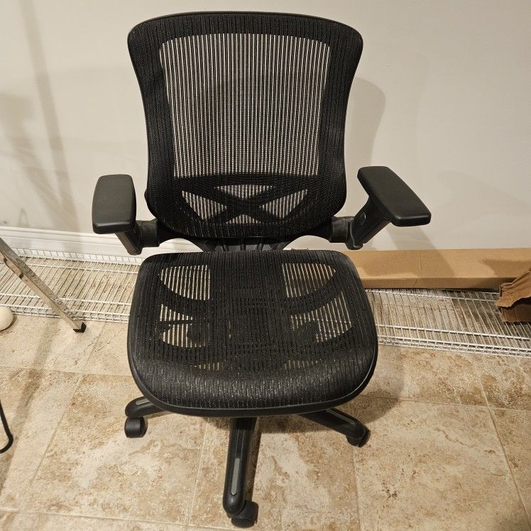 Ergonomic Office Chair 