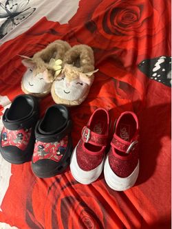 Toddler shoes size 7c
