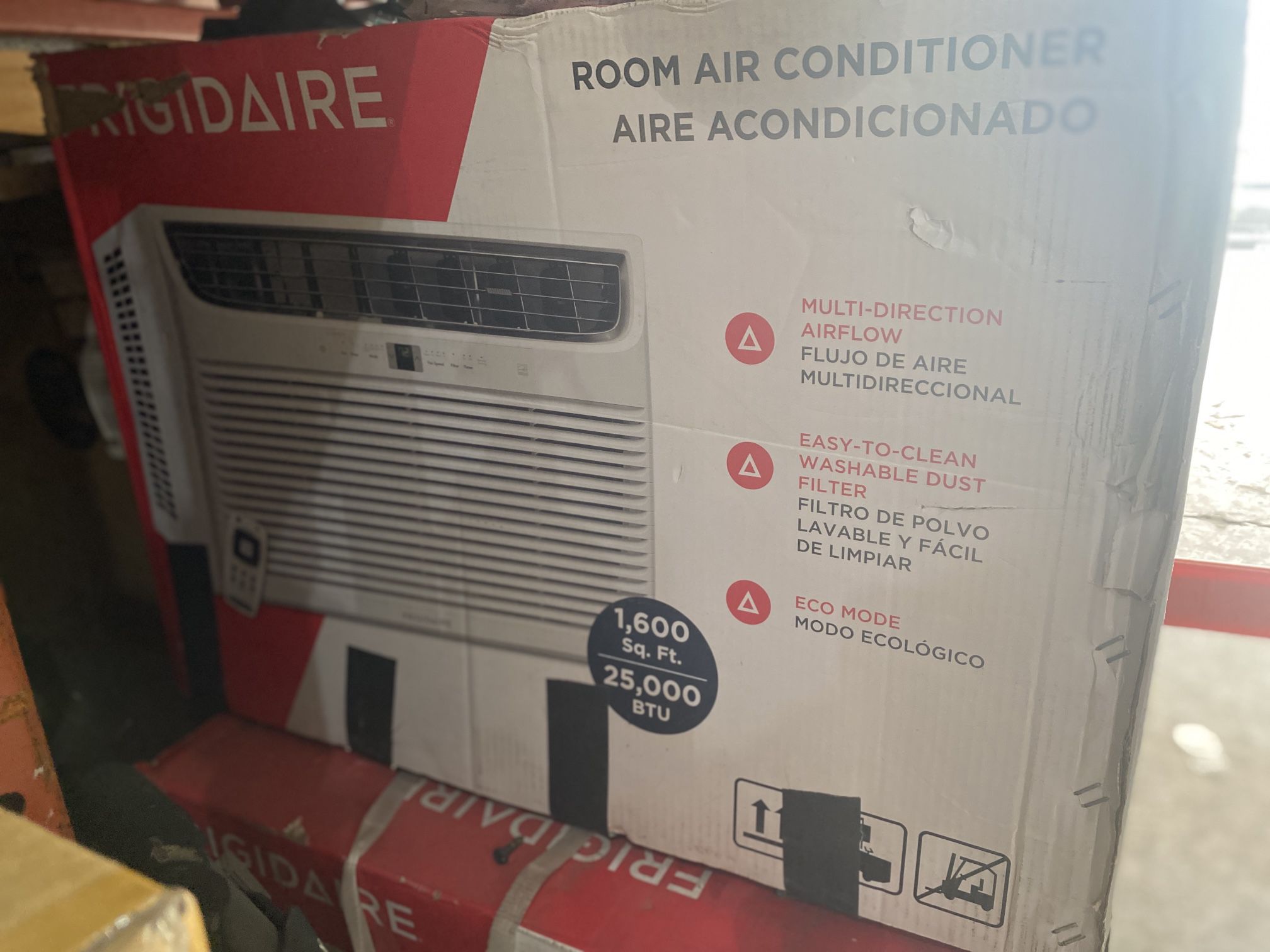 Frigidaire 25,000 BTU  Window Air Conditioner 