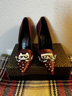 Womens sz8.5 KARL LAGERFELD Casias Pointed Toe Pump