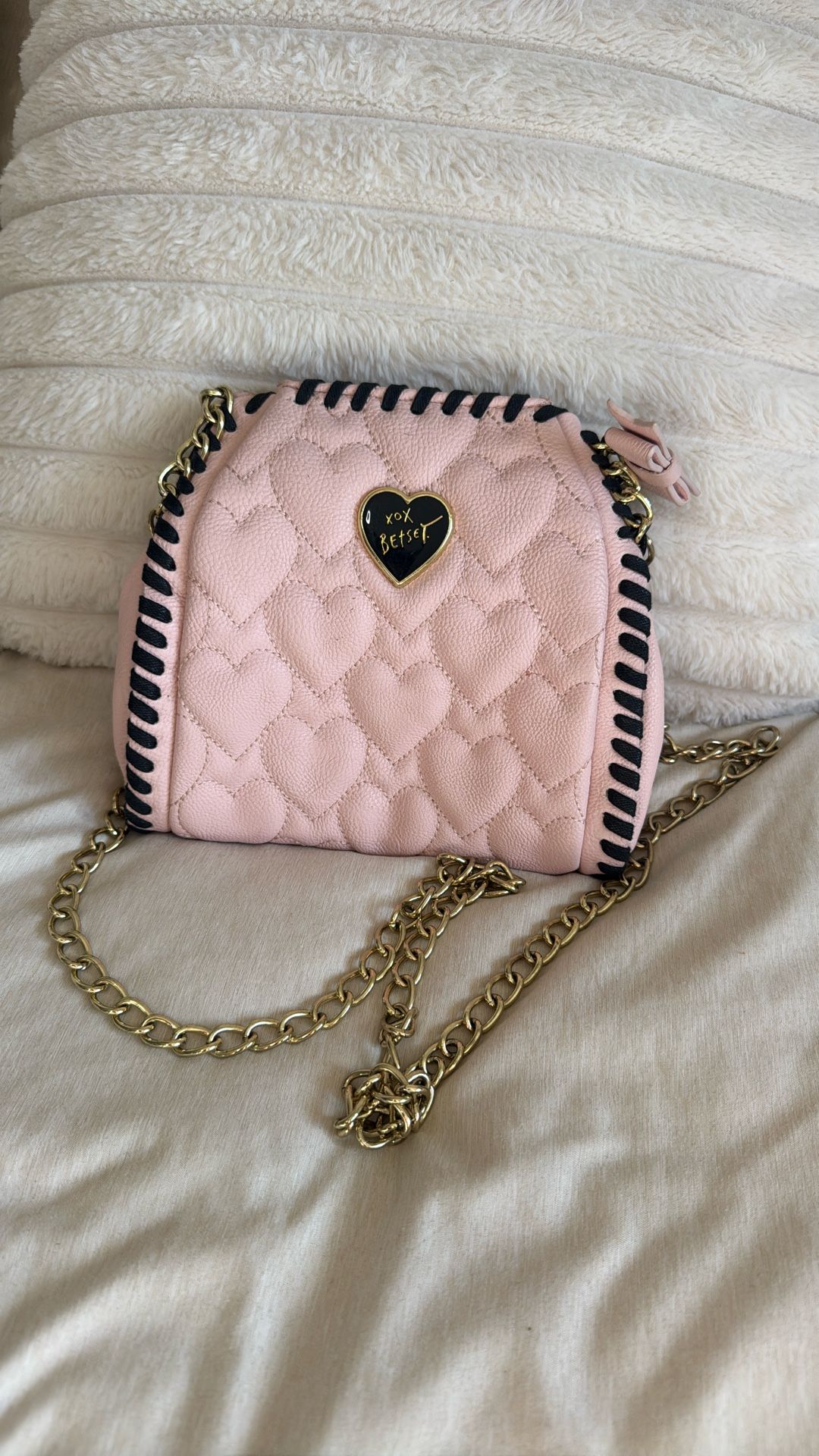 Betsey Johnson Pink Y2K Purse With Gold Chain Strap