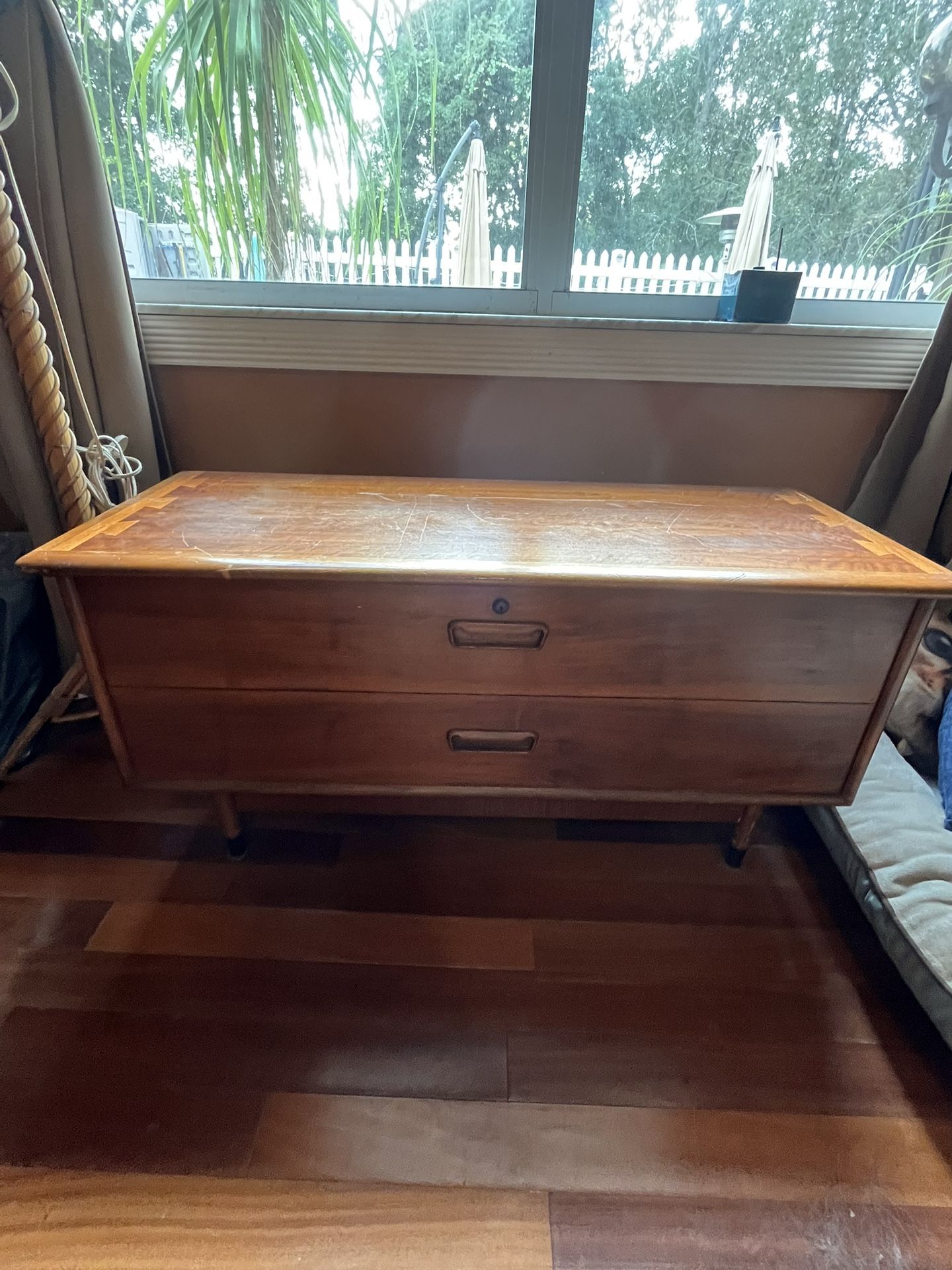 Lane 1965 Vintage Cedar Storage Chest