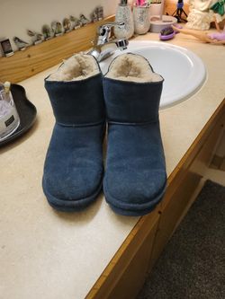 Bearpaw Boots Blue Size8 💙 
