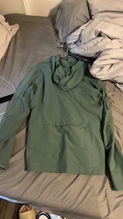 Lululemon men’s jacket size L