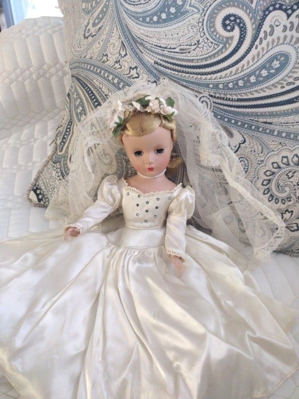 Gorgeous Madame Alexander Wendy Bride Doll