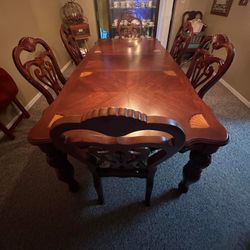Kitchen Table With Leaf And 6 Chairs And Custom Made Protector On It. 