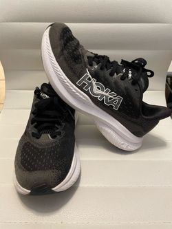Hoka Mach6 shoes, black, size US9D