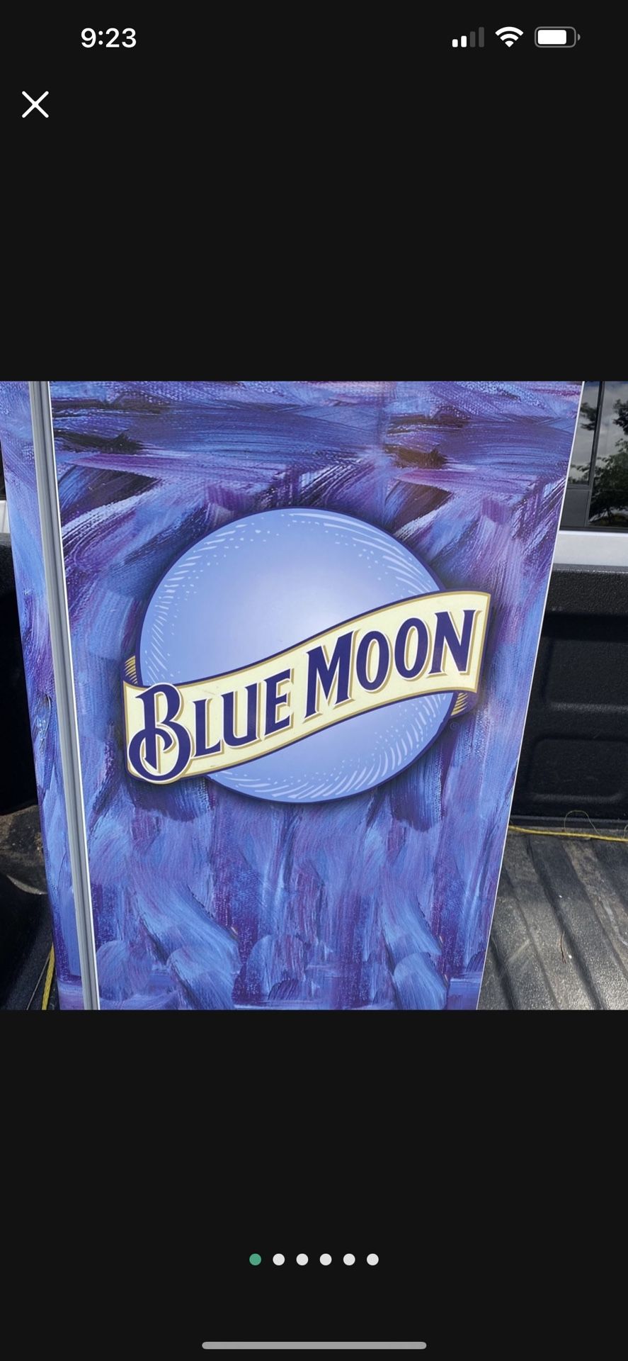 Blue moon Mini Fridge In Excellent Condition .
