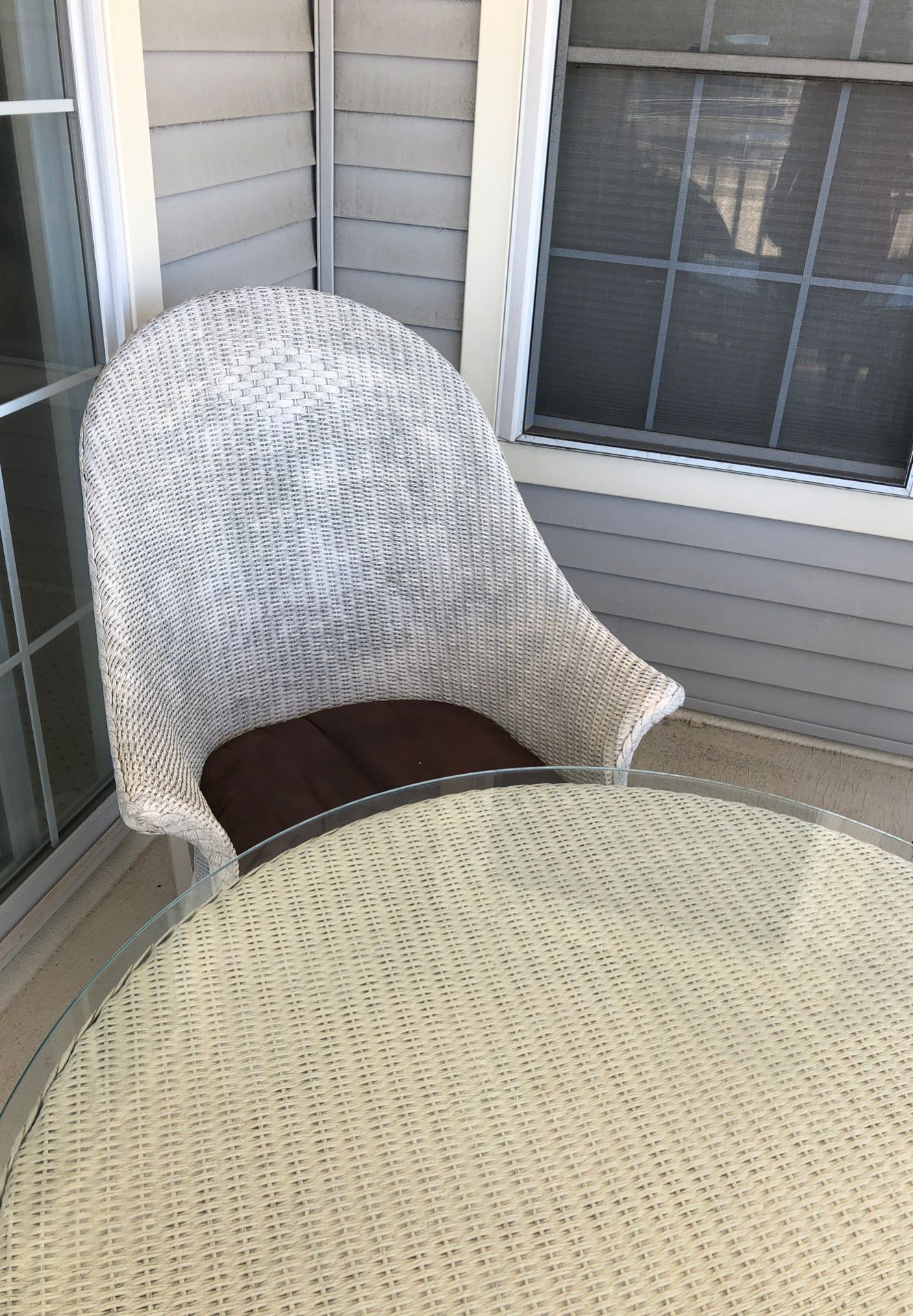 Wicker set weather resistant