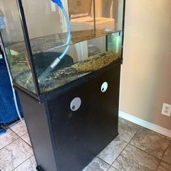 30 gallon fish tank like new