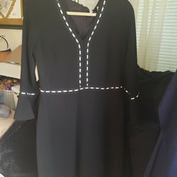 Black Size 8 Dress With White Detail.