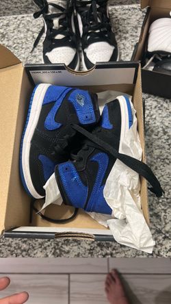 Retro 1 black n blue n white 7c