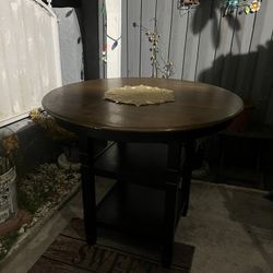 Kitchen Table 4 Chairs 