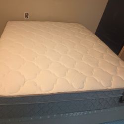 Queen Pillowtop Mattress And Box Spring 