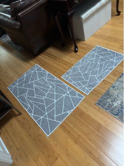 2 bathroom rugs new
