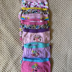 2T Minnie Mouse Potty Training Pants for Sale in Las Vegas, NV