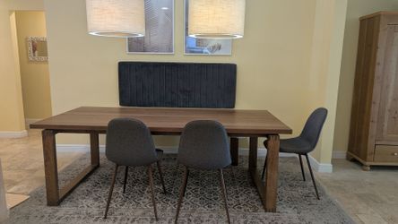 🔥 Dining Table Set with a bench plus 3 Chairs including the Rug and the Upholstery