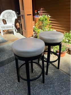 Two barstools kitchen, height, with swivel top