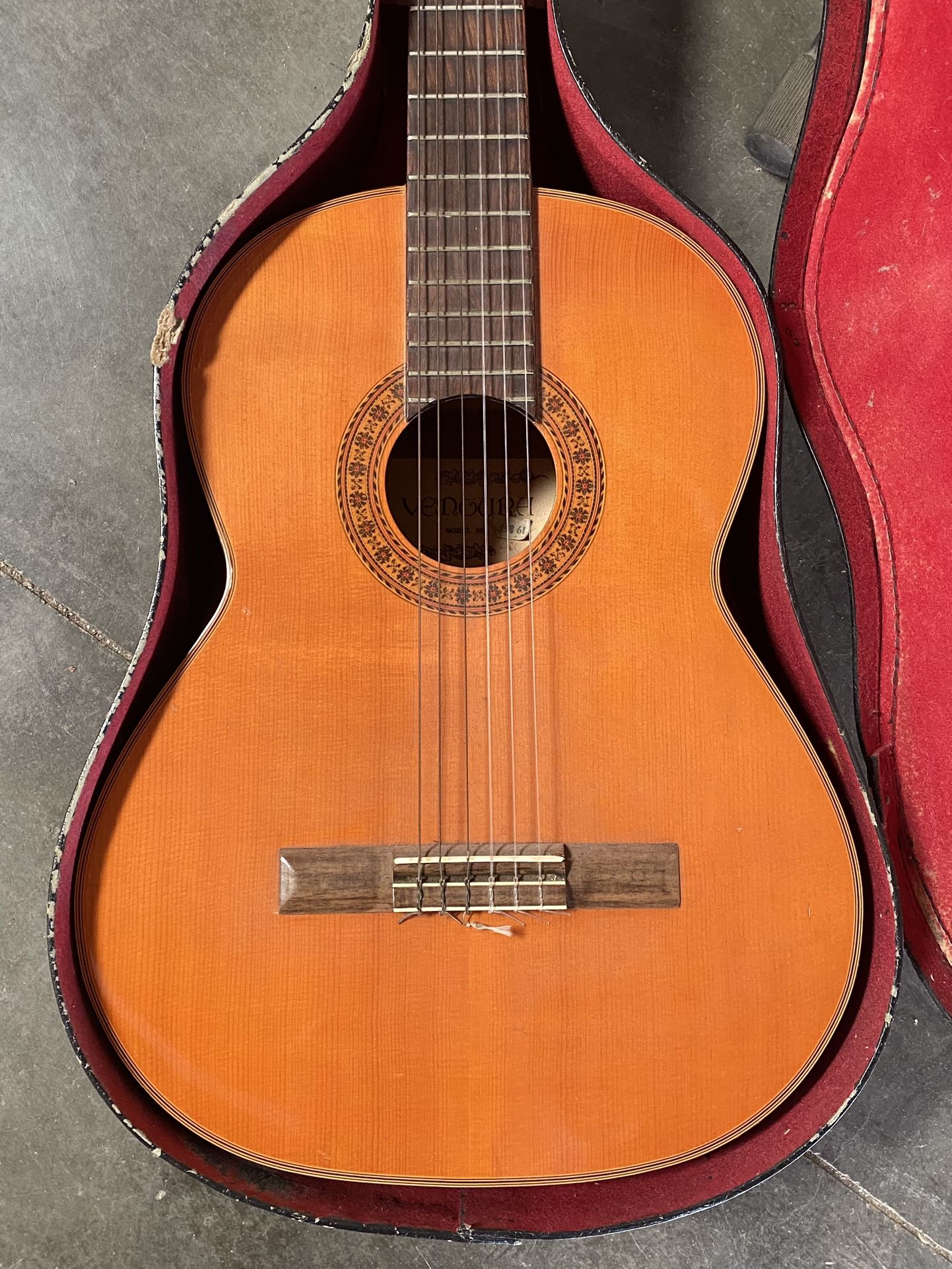Ventura Guitar