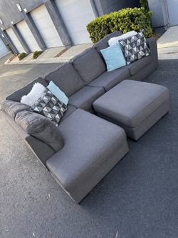 Gray Fabric Sectional Sofa with Ottoman