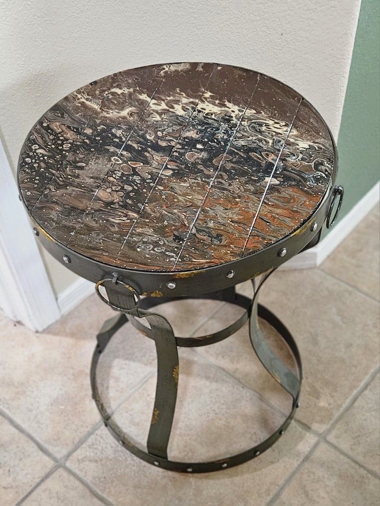 Accent Table