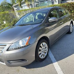 2015 Nissan Sentra Silver Low miles 