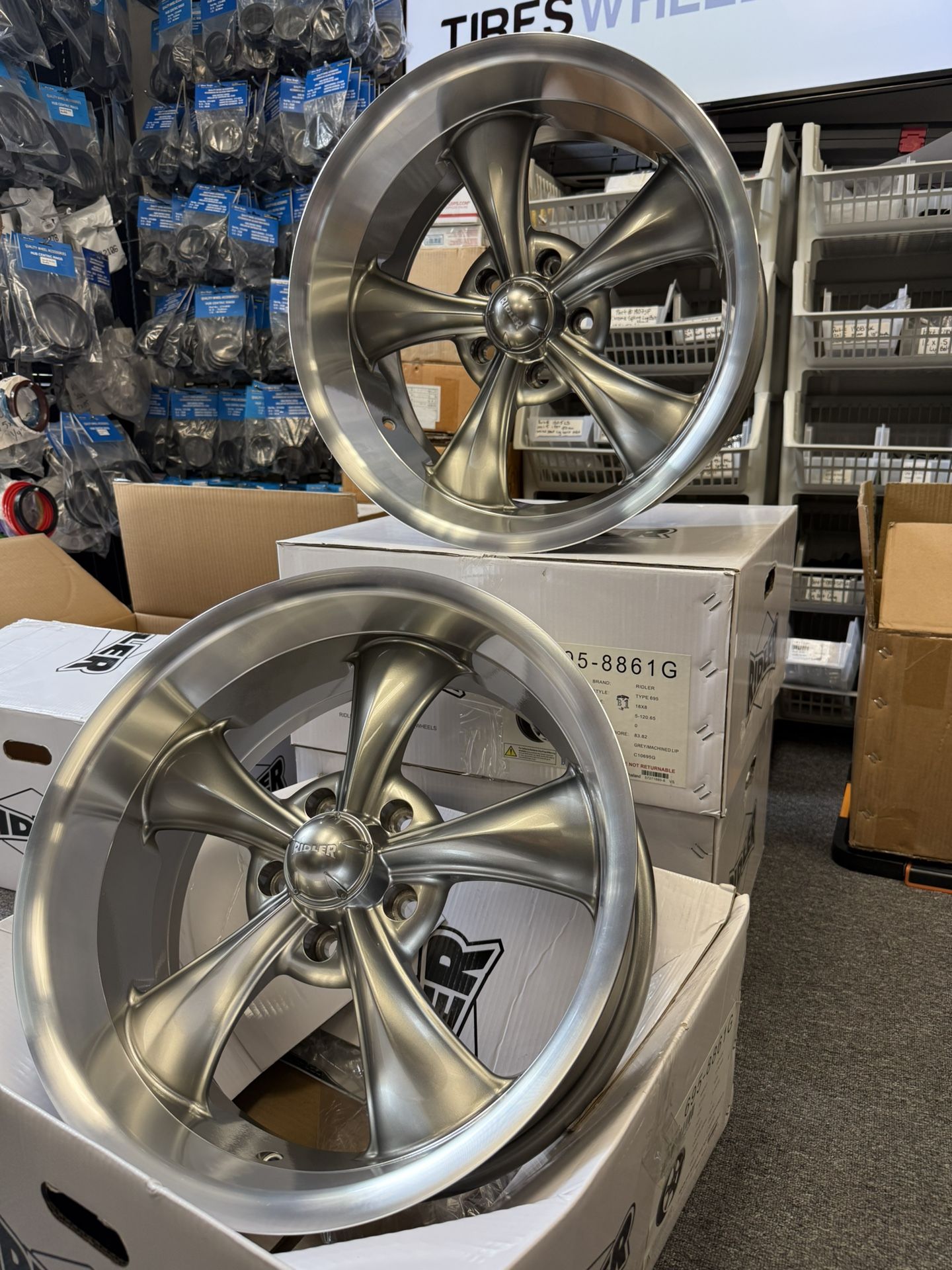 Set 4 Staggered 18x8 & 18x9.5 Ridler 695 Grey Machined Lip Wheels 5x4 ...