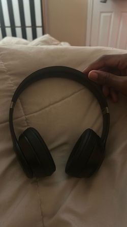 Beats Over-Ear Headphones Black