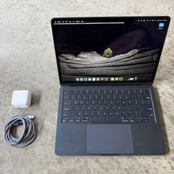 Macbook Air M2 | Like-New | Please read description
