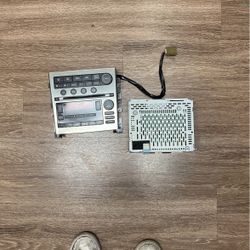 Infiniti OEM stereo system 