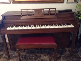 Hammond Piano