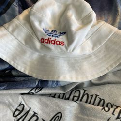 Adidas Bucket Hat 